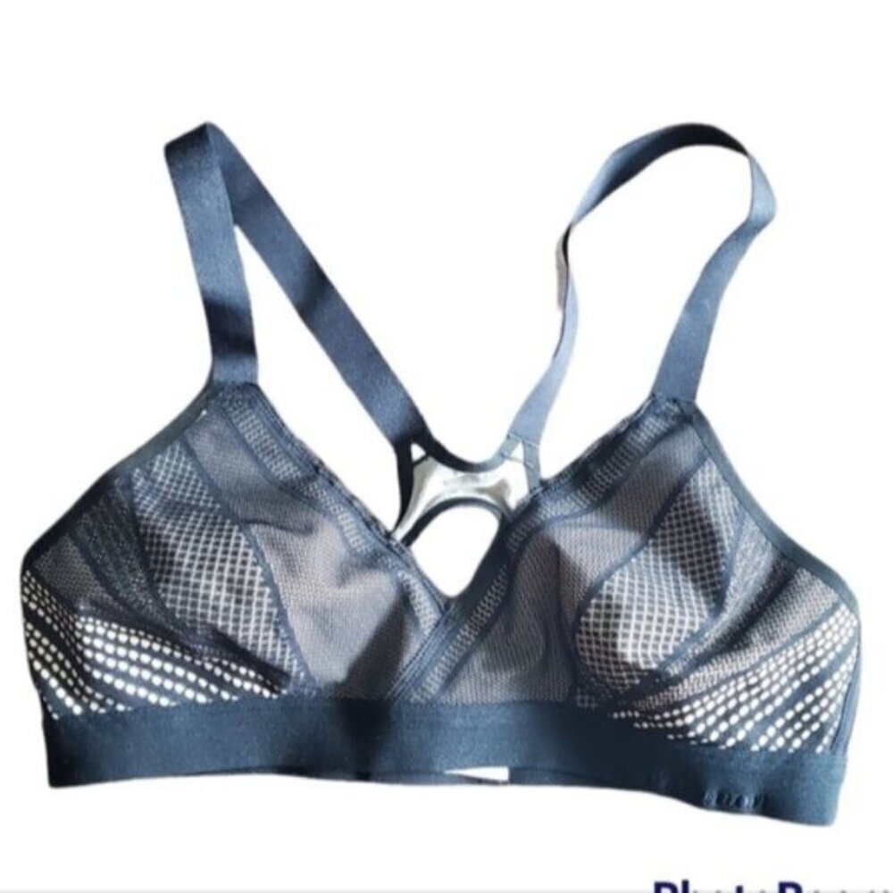 Lululemon awake to lace bra size black/barely biege 34A